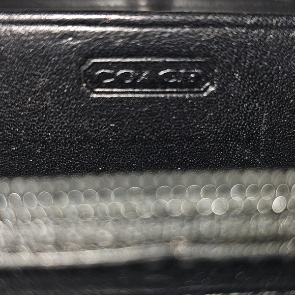 Vintage Coach Black Leather Soho Buckle Expandable Wallet. - Picture 9 of 9